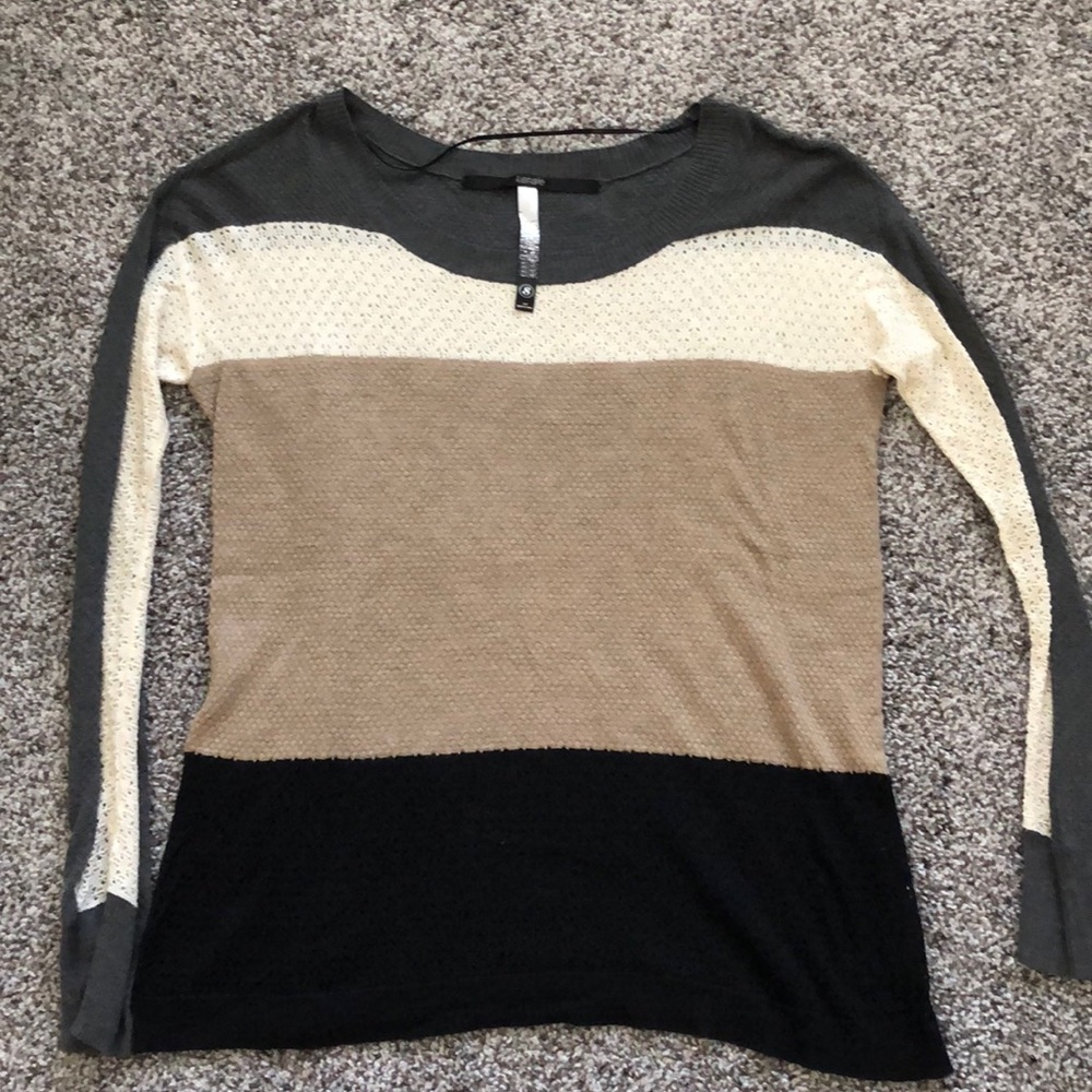 Long sleeve extra lightweight sweater